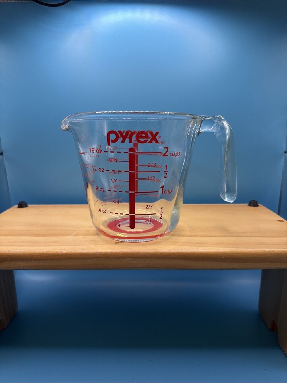 Vintage Pyrex Measuring 2 Cup 16 oz Red Letters & Hook Handle W/ Red Grip Ring